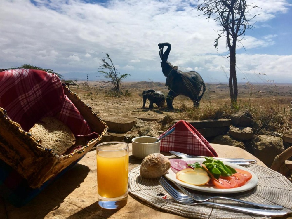 Original Maasai Lodge – Africa Amini Life Image 34