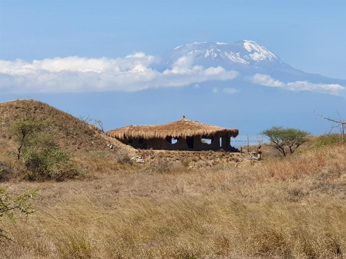 Original Maasai Lodge – Africa Amini Life image 4